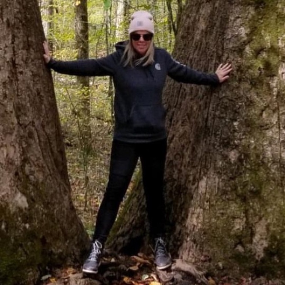 Women’s dark gray carhartt sweatshirt
